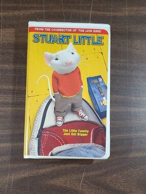 Stuart Little VHS Movie in Clamshell
